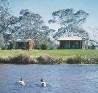 Compass Country Cabins - SA Accommodation