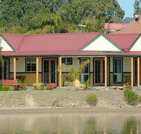 Coachhouse Marina Resort Batemans Bay - SA Accommodation