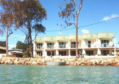 Merimbula Lake Apartments - SA Accommodation 2