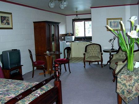 Grosvenor Court Apartments - SA Accommodation 3