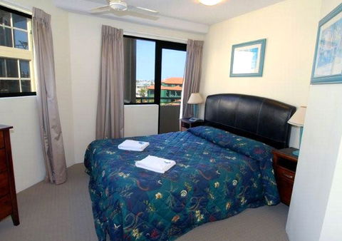 Excellsior Holiday Apartments - SA Accommodation 3