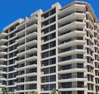 Clubb Coolum Beach - SA Accommodation