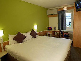 Hotel Ibis Newcastle - SA Accommodation 3