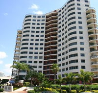 Meriton Apartments - SA Accommodation