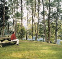 Tullah Lakeside Chalet - SA Accommodation