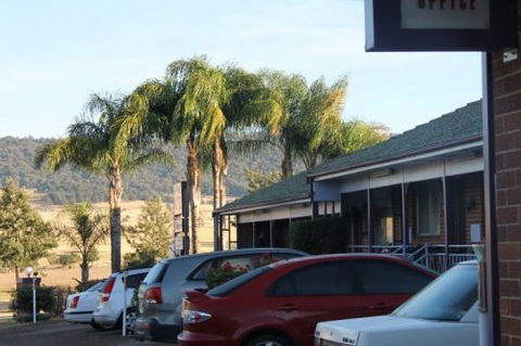 Kootingal Land View Motel - SA Accommodation 2