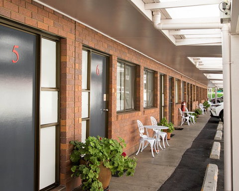 Country Pathfinder Motor Inn - SA Accommodation 2