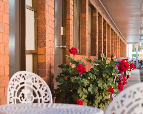 Country Pathfinder Motor Inn - SA Accommodation 3