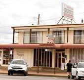 Town House Motor Inn - SA Accommodation