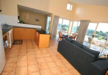 Lennox Beach Resort - SA Accommodation 4