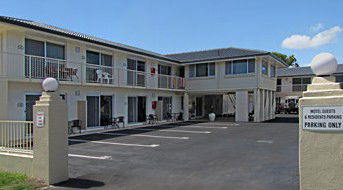 Pottsville Beach Motel - SA Accommodation 3