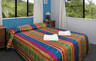 Castaways Trinity Beach - SA Accommodation
