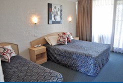 Black Dolphin Resort Motel - SA Accommodation 1