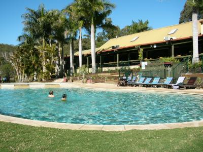 Gaven QLD SA Accommodation