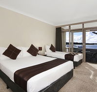 Waters Edge Country Comfort - SA Accommodation