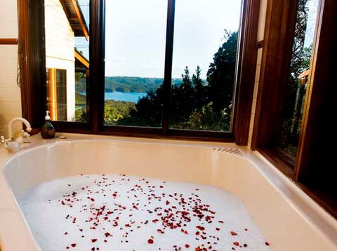 Montville Misty View Cabins - SA Accommodation 3
