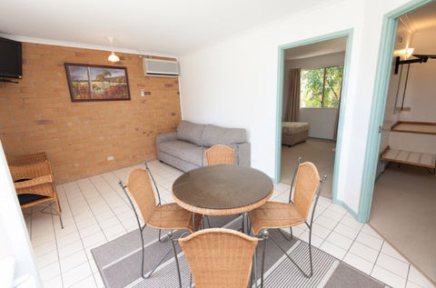 Country Comfort Gin Gin Wild Scotsman - SA Accommodation 4