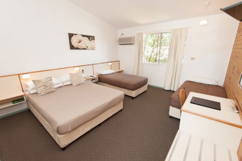 Country Comfort Gin Gin Wild Scotsman - SA Accommodation 5