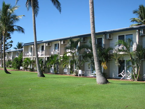 Cardwell Beachcomber Motel & Tourist Park - SA Accommodation 2