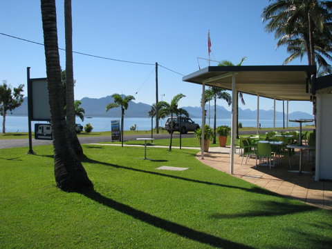 Cardwell Beachcomber Motel & Tourist Park - SA Accommodation 3