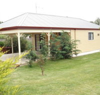 Gumtrees Cottage - SA Accommodation
