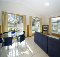 Swan Lake Holiday Park - SA Accommodation