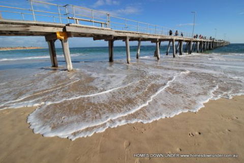 Homes Down Under - SA Accommodation 6