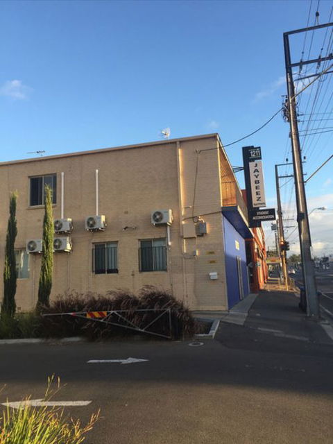 Adelaide Rooms - SA Accommodation 2