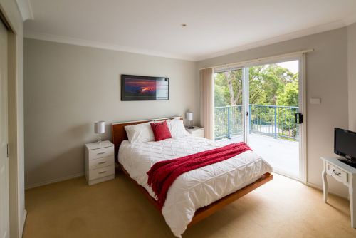 Valentine NSW SA Accommodation