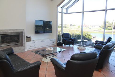 Hearn's Port Fairy Accommodation - SA Accommodation 3