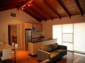 Ethelton Serviced Apartments - SA Accommodation 0