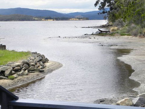 Huon Charm Waterfront Cottages - SA Accommodation 2