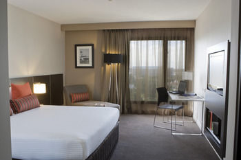 Mercure Sydney International Airport - SA Accommodation 17
