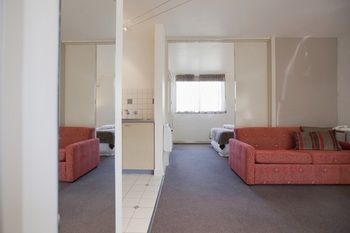 Punthill Davis Avenue - SA Accommodation 3