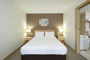 Metro Mirage Hotel Newport - SA Accommodation 5