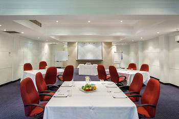 Metro Mirage Hotel Newport - SA Accommodation 14