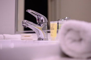 Buckingham International Serviced Apartments - SA Accommodation 6