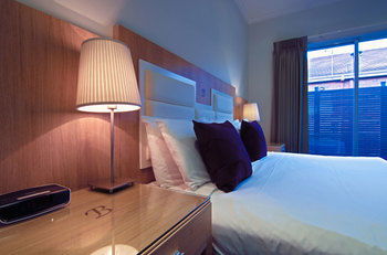 Buckingham International Serviced Apartments - SA Accommodation 15
