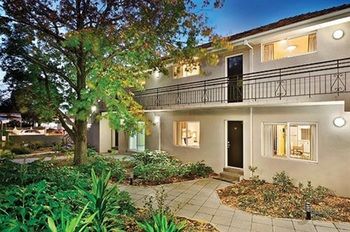Buckingham International Serviced Apartments - SA Accommodation 20