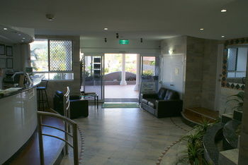 Beachside Resort - Kawana Waters - SA Accommodation 16