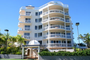 Beachside Resort - Kawana Waters - SA Accommodation 20