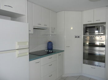Beachside Resort - Kawana Waters - SA Accommodation 30