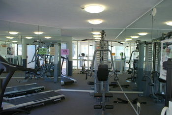 Beachside Resort - Kawana Waters - SA Accommodation 45