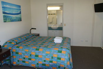 Beachside Resort - Kawana Waters - SA Accommodation 59