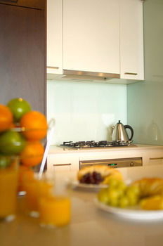 AKOM Docklands - SA Accommodation 8