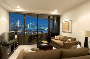 AKOM Docklands - SA Accommodation 9