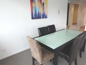 AKOM Docklands - SA Accommodation 14
