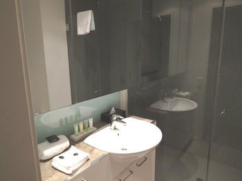 AKOM Docklands - SA Accommodation 15