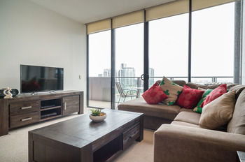 AKOM Docklands - SA Accommodation 25