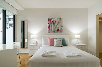 AKOM Docklands - SA Accommodation 26